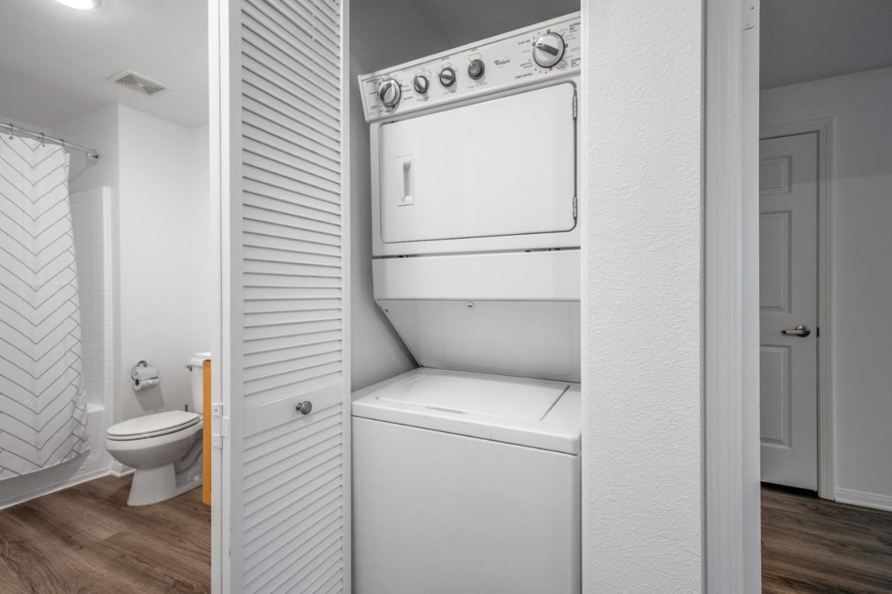Hollywood 2br W Gym Pool Spa Nr Sunset Blvd Lax-202