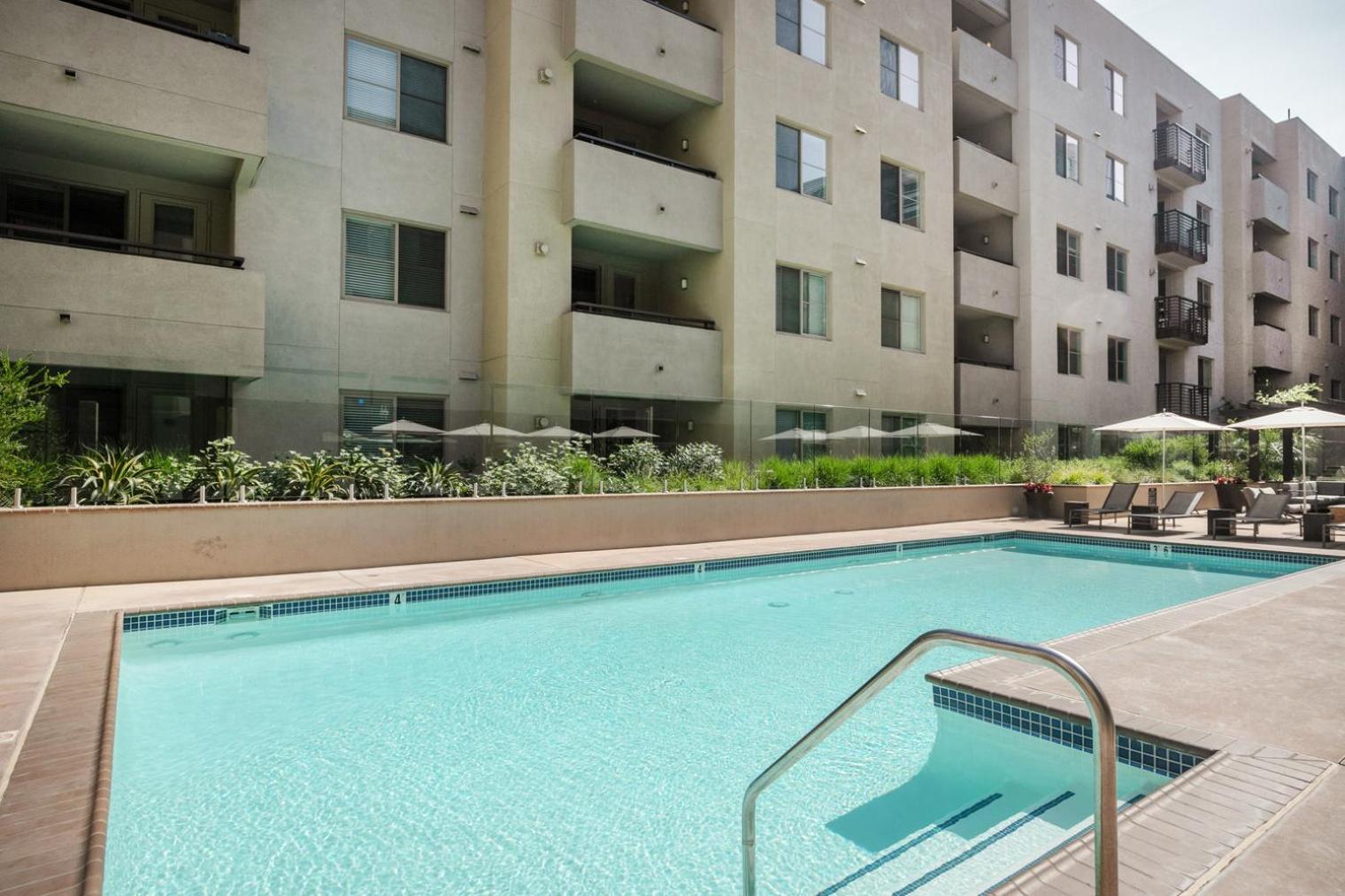Hollywood 2br W Gym Pool Spa Nr Sunset Blvd Lax-202 *